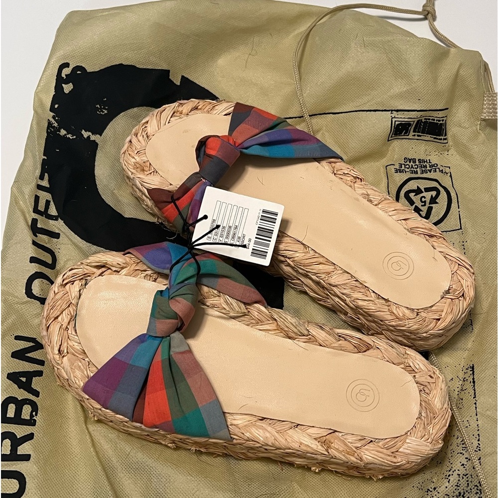 New Urban Outfitters UO Plaid Jute knotted toe platform sandals 8